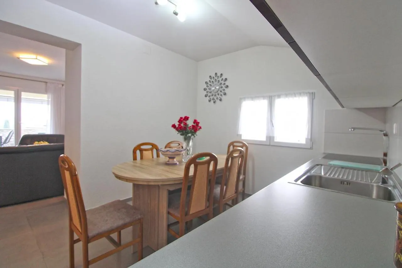Apartment Oliva 2211 普拉
